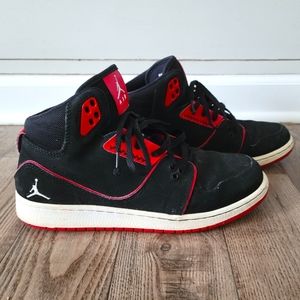 Nike Air Jordan 1 Flight 2 Boys Size 7 Red Black Sneakers